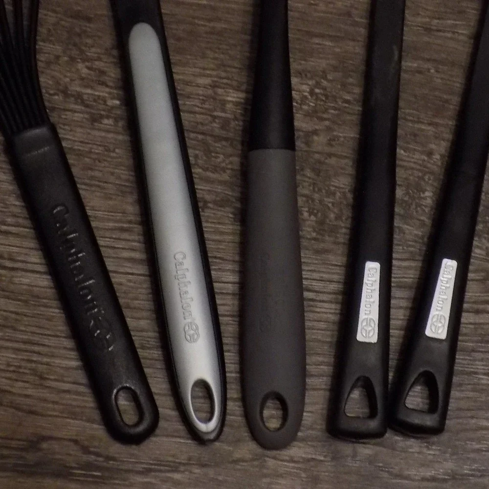 Calphalon Kitchen Utensil Set 5pc Black Grey Good Spatula Whisk‎ Pasta Fork